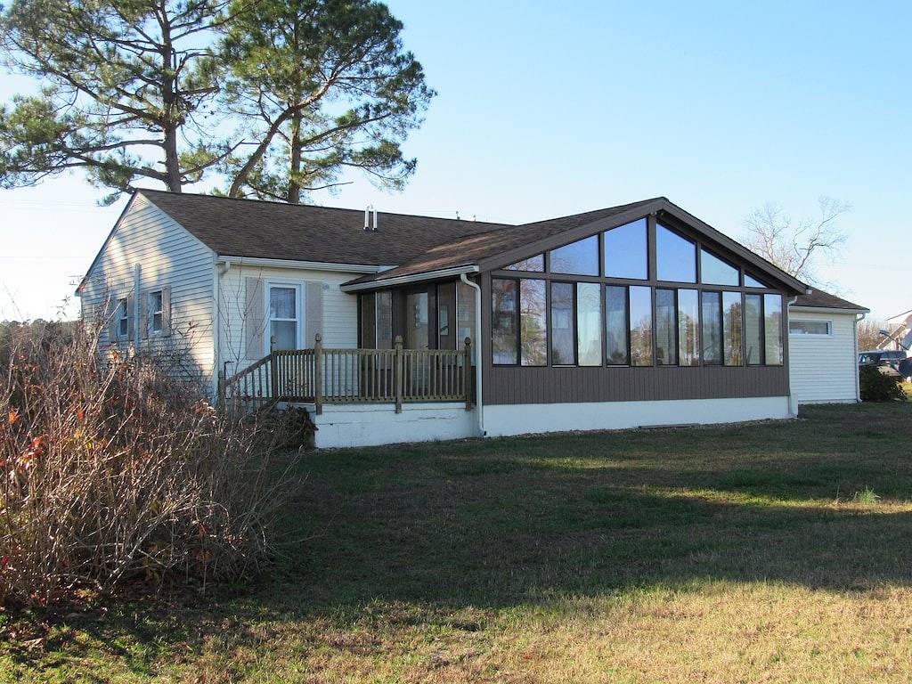 Little Bay Waterfront Retreat in Rappahannock River