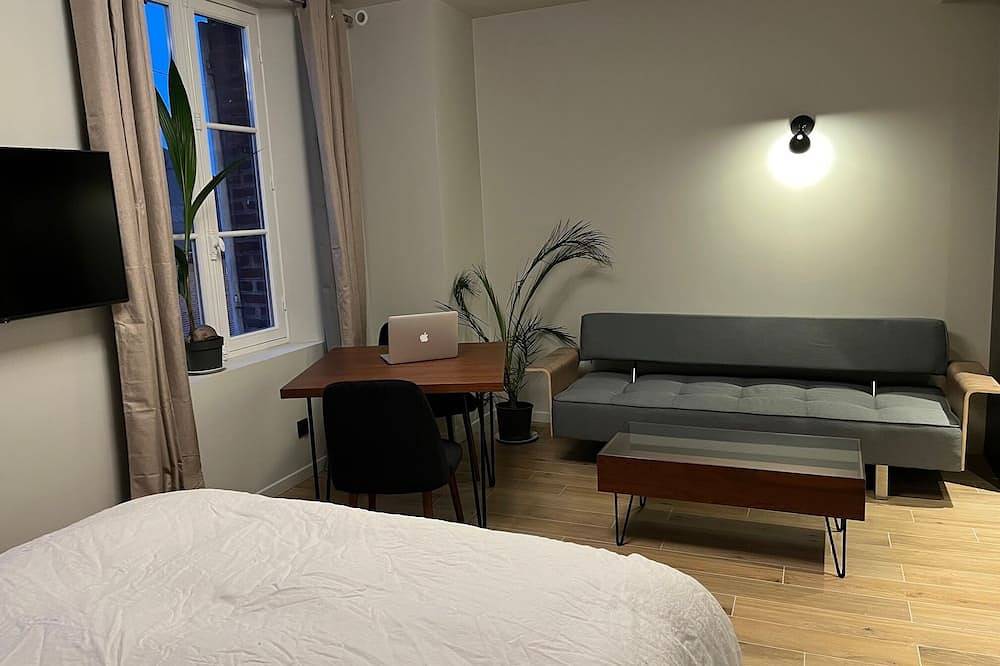 Appartement entier, Triple room with bathroom in Villers-Cotterêts, Aisne