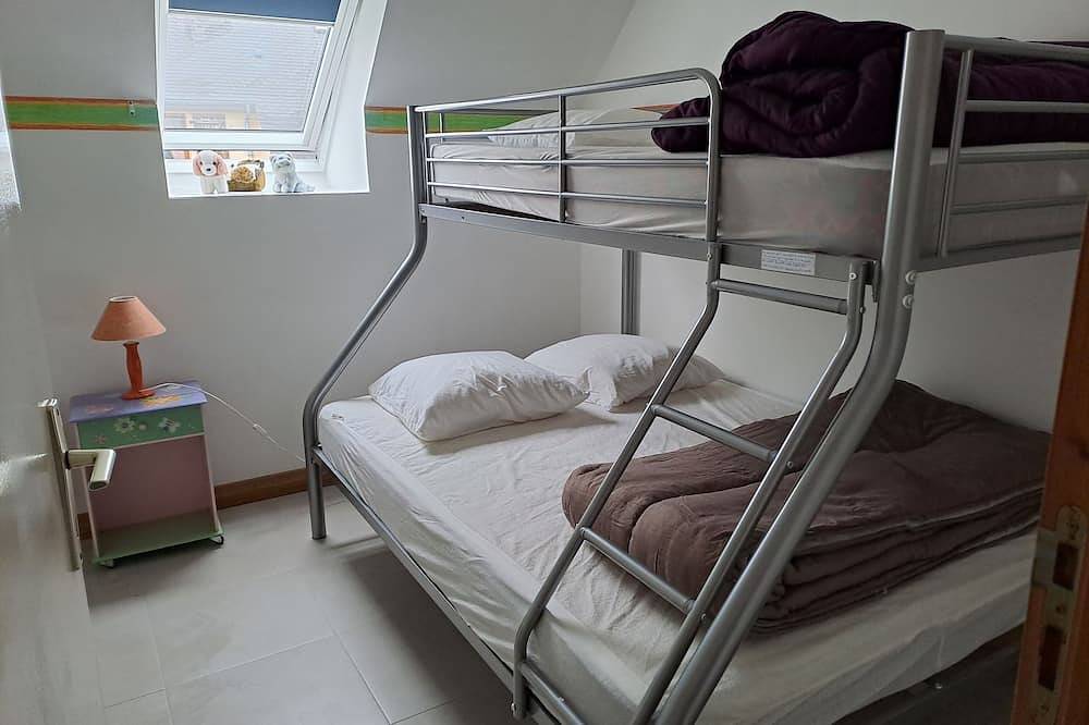 Maison bord de mer 4 à 5 Personnes in Surtainville, Côte de la Déroute