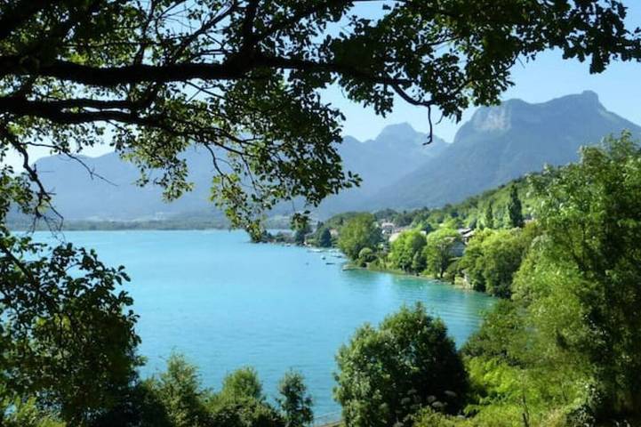 Location de vacances pour 16 personnes à Montcel