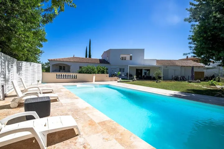 Villa for 9 people, with garden and terrace as well as pool and view - 1