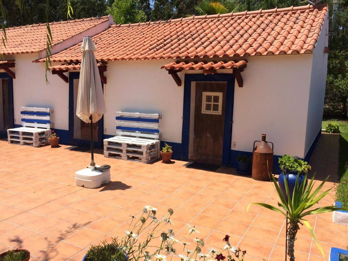 Apartamento de férias inteiro, Double Room with Private Bathroom in São Domingos e Vale de Água, Alentejo Litoral