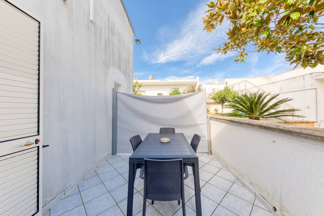 Appartamento intero, Appartamento 'Mauricarol Residences - Apt' con terrazza privata, Wi-Fi e aria condizionata in Acquarica del Capo, Golfo di Taranto