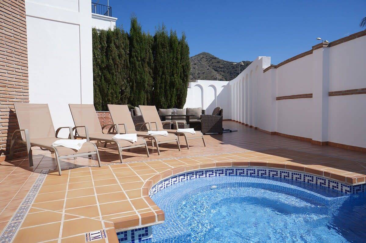 Villa für 8 Personen mit Balkon/Terrasse in El Capistrano, Costa del Sol