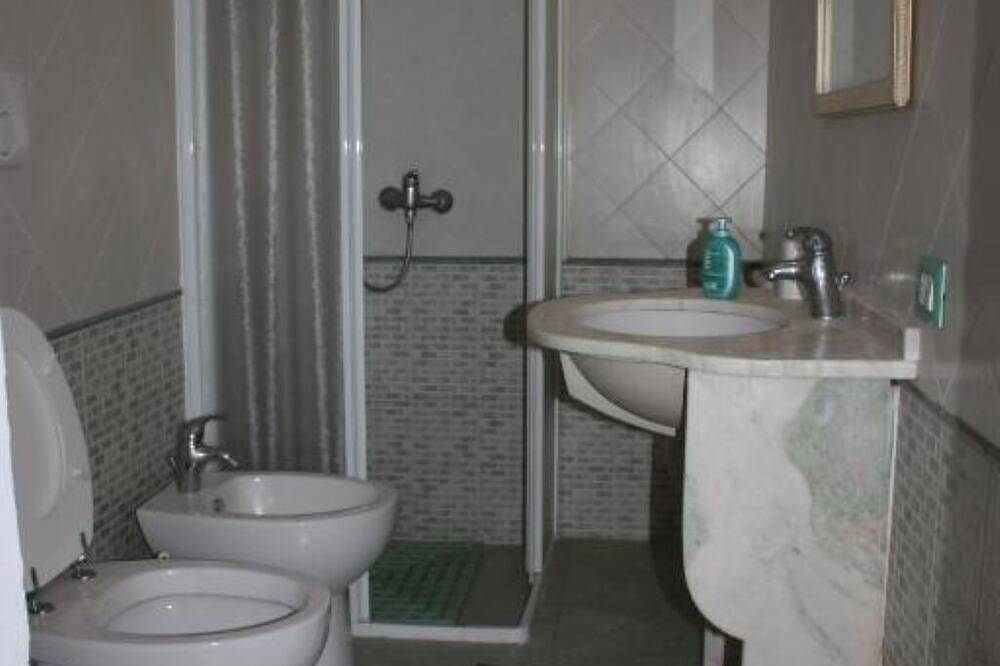 Ganze Wohnung, Sea view studio apartment - Carrube House, Andrano in Andrano, Lecce Provinz