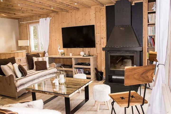 Chalet pour 8 personnes, avec jardin et jacuzzi, animaux acceptés dans les Pyrénées