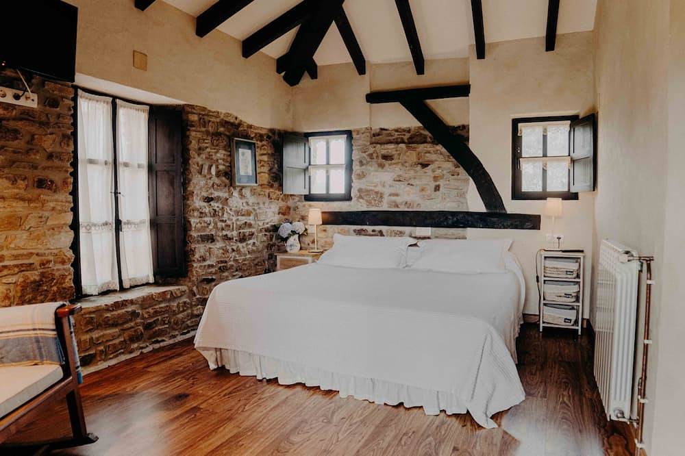 Offre d'été près de la plage rurale Cudillero in Cudillero, Côte Cantabrique