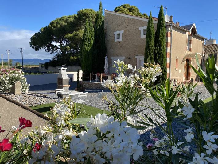 Gîte pour 6 personnes, avec jacuzzi ainsi que jardin et terrasse