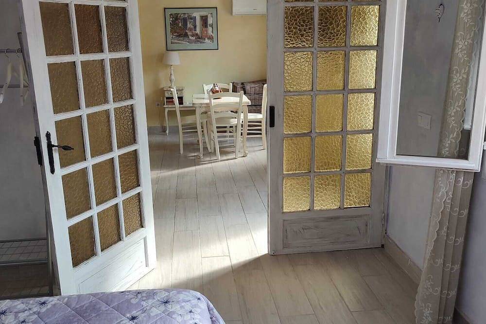 Geheel appartement, Bastide provenzal in the county and 5 km from the beach in La Roquette-sur-Siagne, Cannes regio