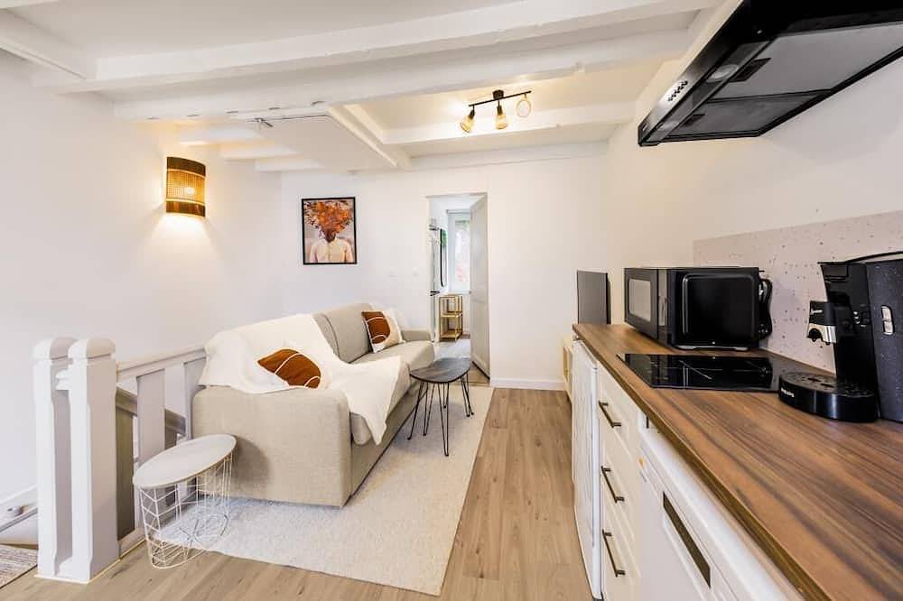 Apartamento entero, Charmante Cocotte - Household Free + Netflix / Prime / Disney + in Barentin (Sena Marítimo), Región de Rouen