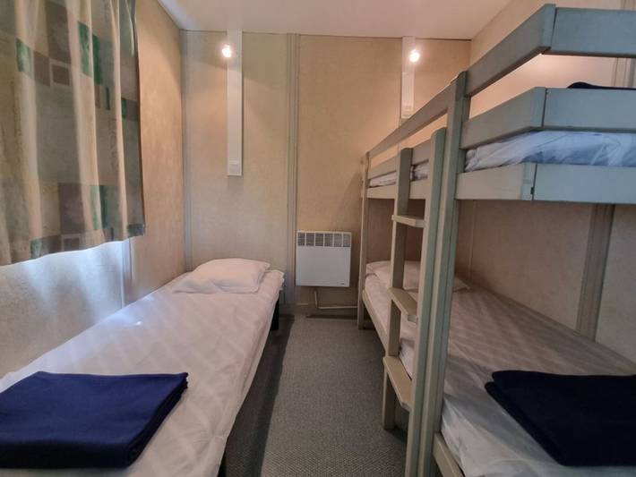 Gîte pour 5 personnes, avec terrasse et piscine à Gondrin - 4