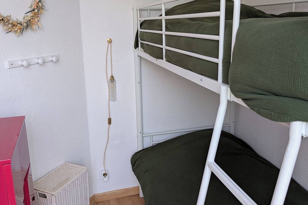 Entire apartment, La Chartr’heureuse in the heart of the Park in Saint-Pierre-de-Chartreuse, Isère