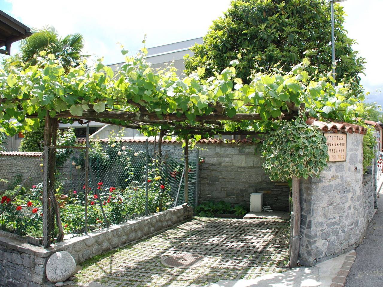 Entire apartment, Tre G Og - Tre G Og 100.1 in Locarno, Ticino Alps and Verbano