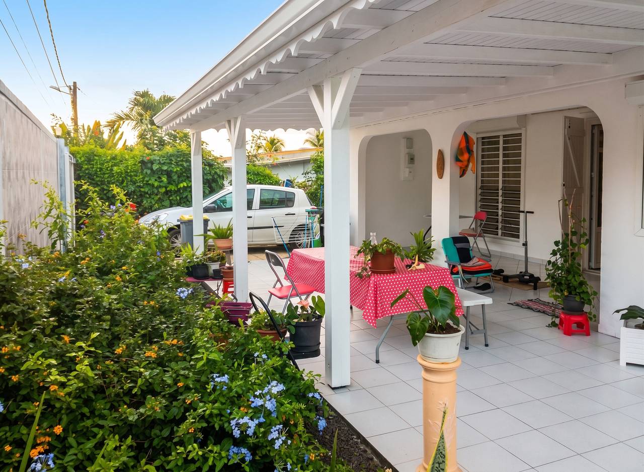 Maison élégante à Petit Bourg + Piscine in Petit-Bourg, Guadeloupe