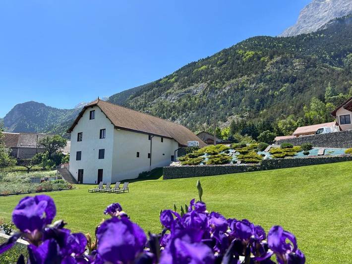 Gîte pour 4 personnes, avec Terrasse ainsi que Jacuzzi et Vue à Le Glaizil