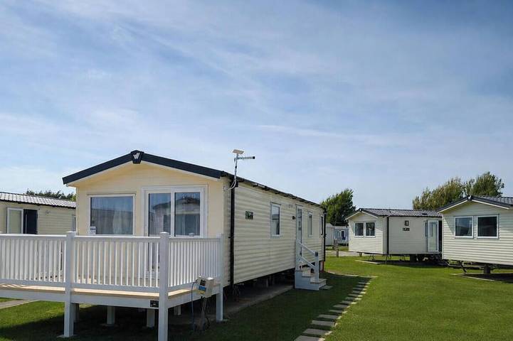 Holiday home for 8 people, with Garden and Pool in Camber Sands