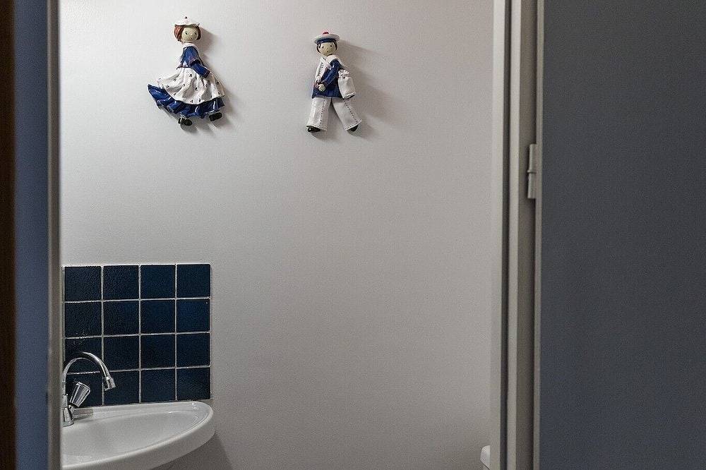 Armor\" apartment in 18th century house 5 min. from sandy beaches in Carnac, Côte des Mégalithes