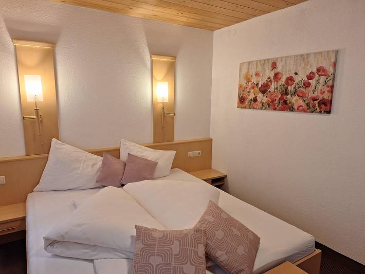 Ganze Ferienwohnung, App. 2 Pers.: 1 Schlafraum/Dusche, Wc in Lechtaler Alpen, Sankt Anton am Arlberg