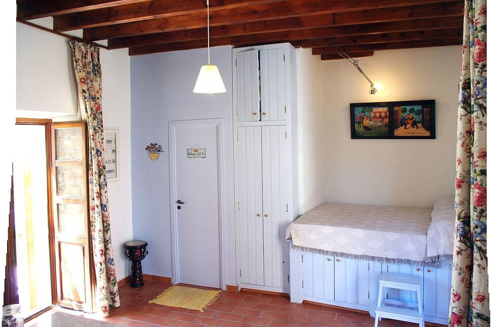 Apartamento entero, La casa está hecha de piedra, acogedor, tranquilo a 2 pasos del centro. in Skala (Patmos), Archipiélago del Dodecaneso