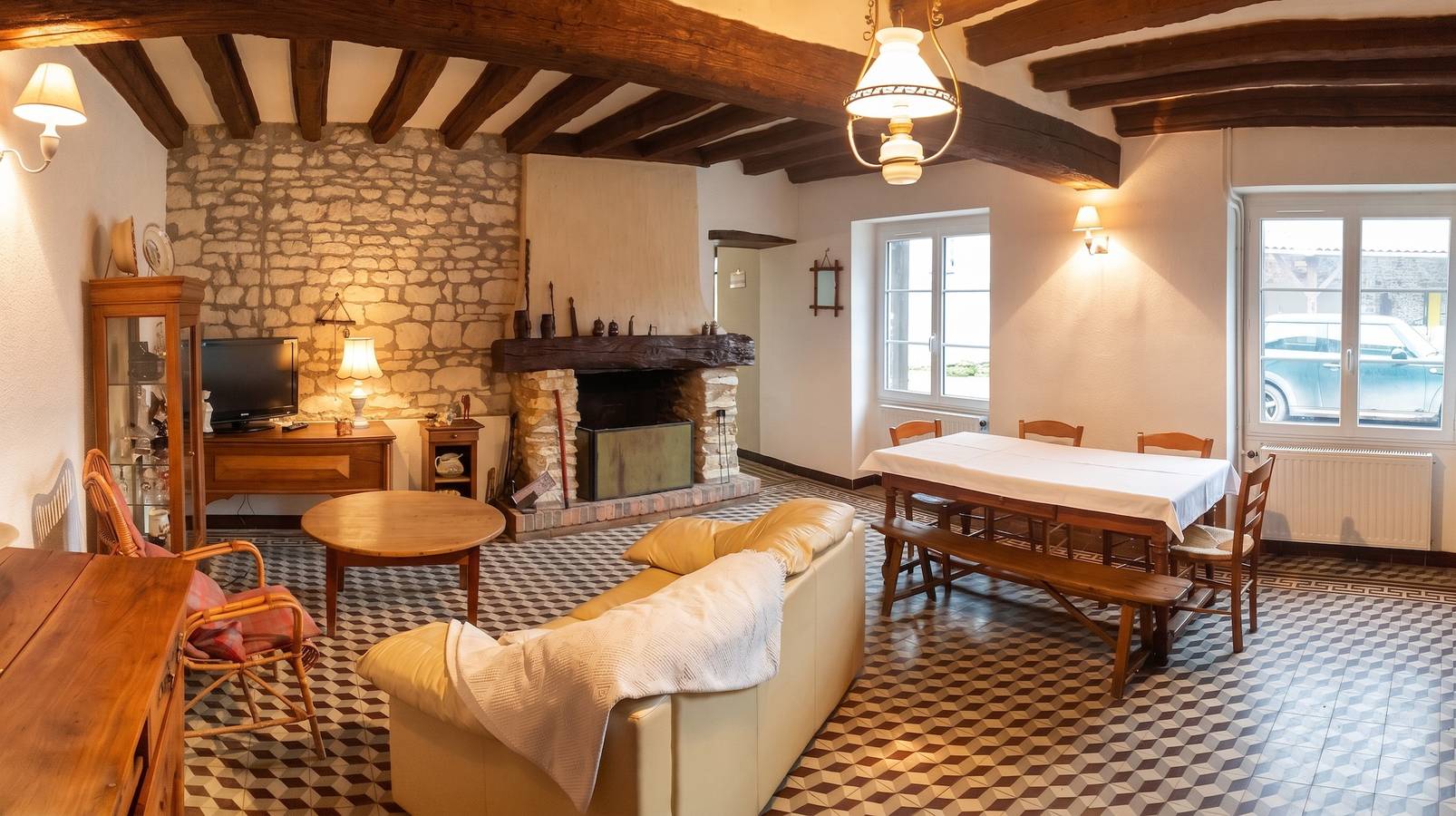 Maison de charme avec jardin aux Trois-Moutiers, 116 m², 6 pers. in Les Trois-Moutiers, Vienne (France)