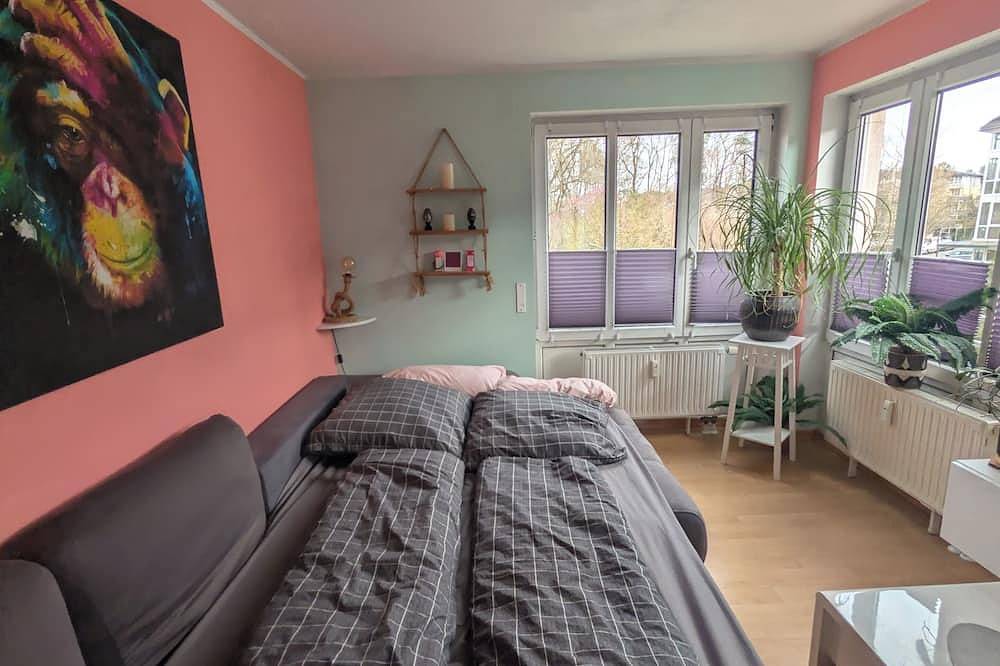 Ganze Wohnung, 1 Zimmer Wohnung in der Nähe von Berlin inklusive Garage/Fahrrad. Alleinnutzung. in Mühlenbecker Land, Ruppiner Seenland