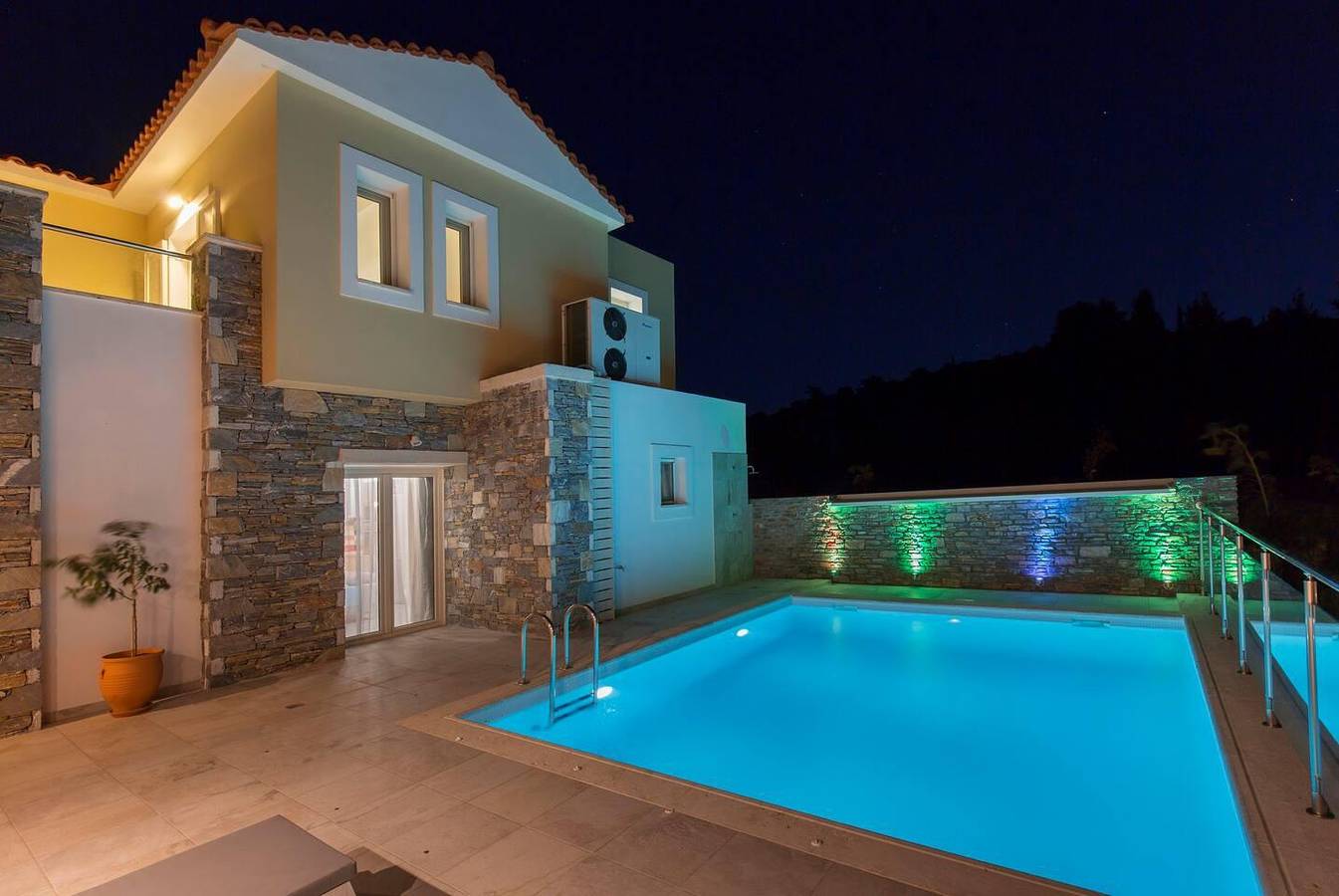 Villa für 8 Personen mit Pool in Samos