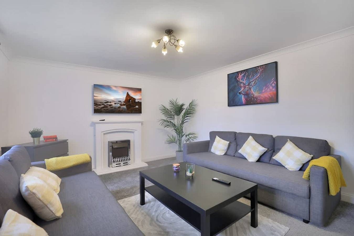 Spacious 4 Bedroom House with Parking in Gateshead