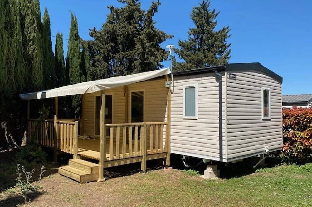 Camping 2 étoiles - Piscine in Villeneuve-lès-Maguelone, Côte d'Améthyste
