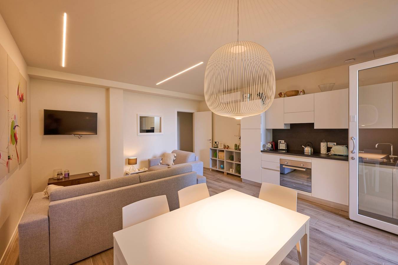 Appartamento intero, Appartamento 'Alessandra' con vista lago, Wi-Fi e aria condizionata in Corno (Garda), Garda