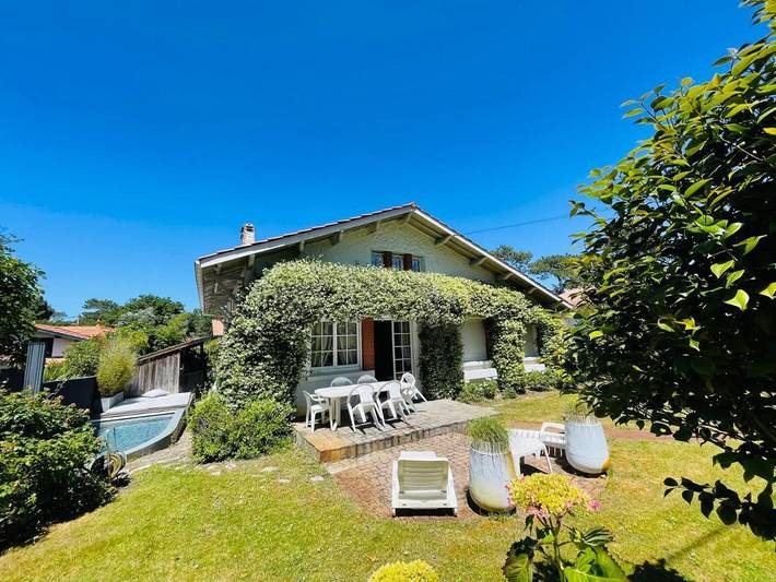 Villa pour 8 personnes, avec piscine et terrasse - 1