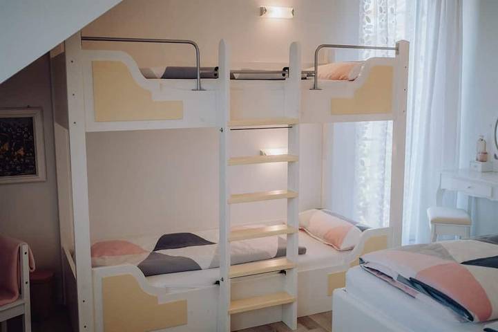 Ganze Wohnung, Familienzimmer Nr 2 - mit 2 Kindern in Rheinhausen, Südschwarzwald