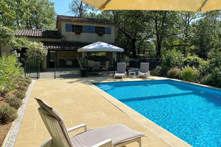 Gîte pour 5 personnes, avec jardin