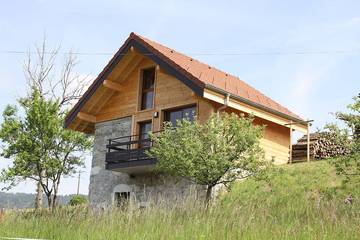 Maison de campagne pour 2 personnes, avec jacuzzi ainsi que balcon et jardin à Viuz-en-Sallaz