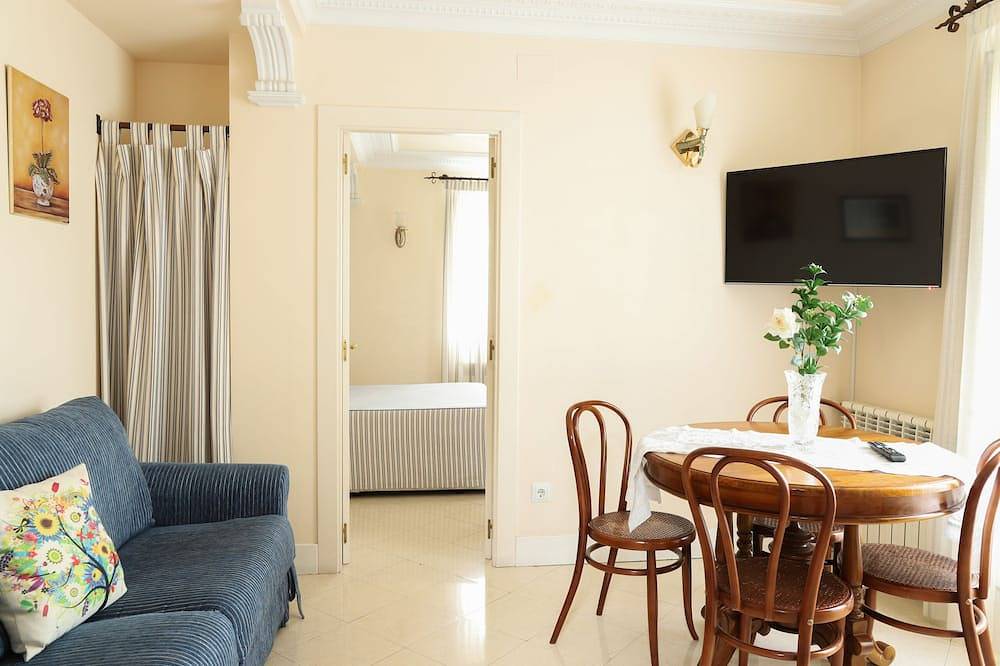 Ganze Wohnung, Balneario-Apartment-Eigenes Badezimmer in Solares, Medio Cudeyo