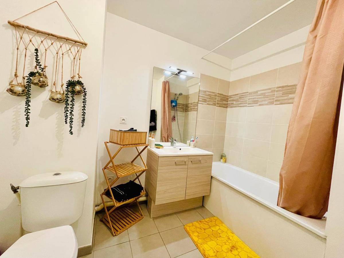 Appartement entier, Chez André - Appartement 4 personnes Parking Vieux-Lille in Saint-André-lez-Lille, Région de Lille