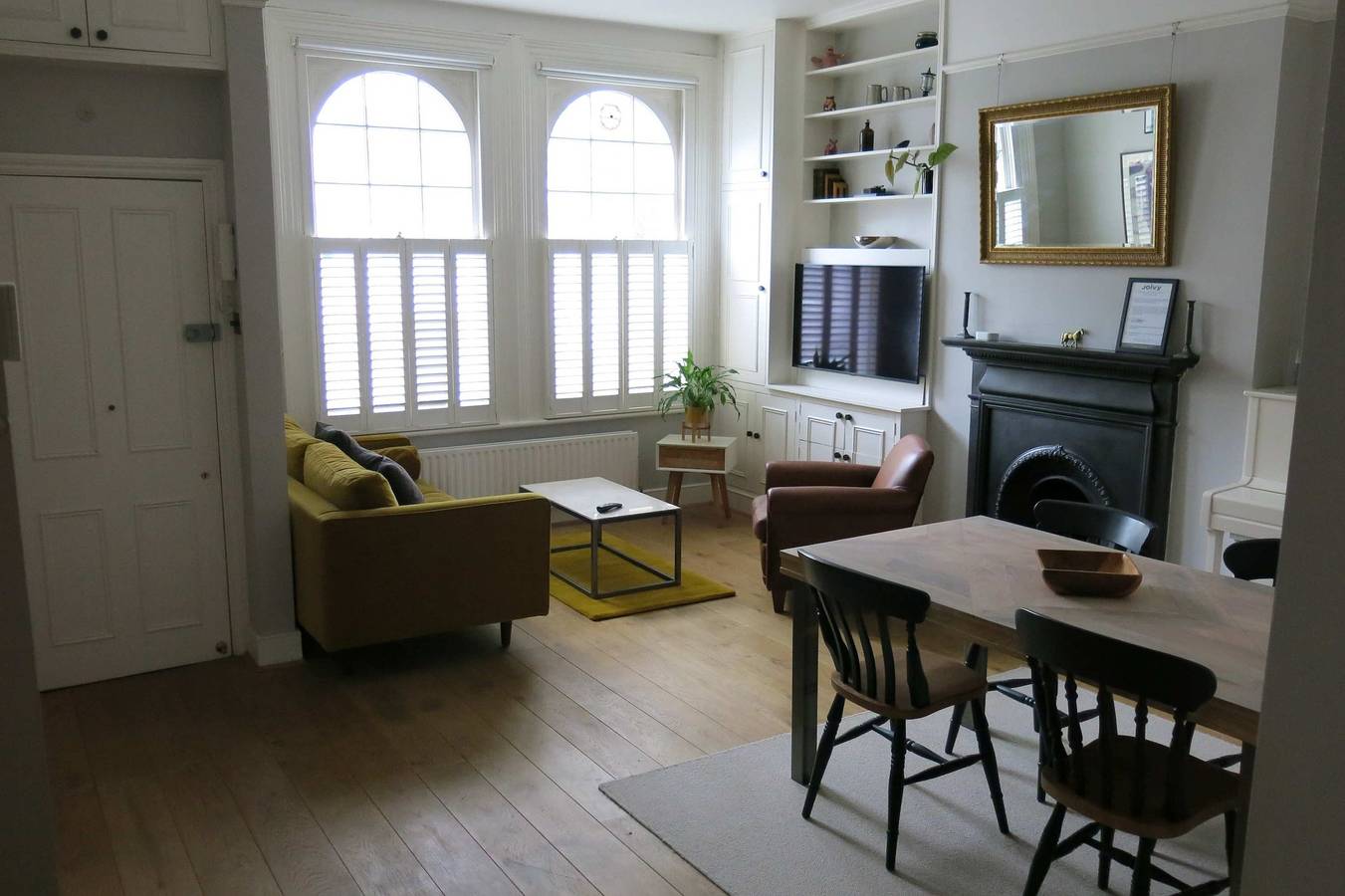 Entire apartment, Captivating flat in Fulham in Hammersmith and Fulham, London
