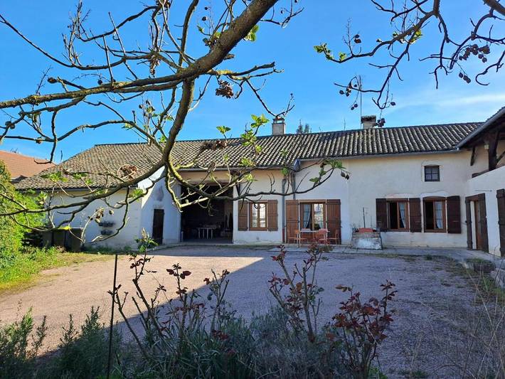 Gîte pour 11 personnes, avec jardin et vue dans Le Villars