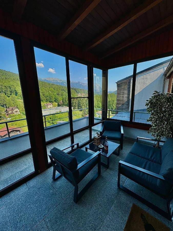 Gîte pour 6 personnes, avec terrasse et vue à Sinaia - 3