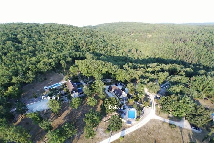 Location de vacances pour 8 personnes, avec piscine ainsi que jardin et vue, adapté aux familles à Coly - 4