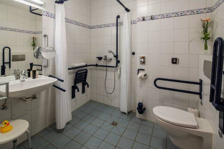 Hotel für 10 Personen, mit Whirlpool und Terrasse sowie Garten und Sauna in Bad Staffelstein - 2