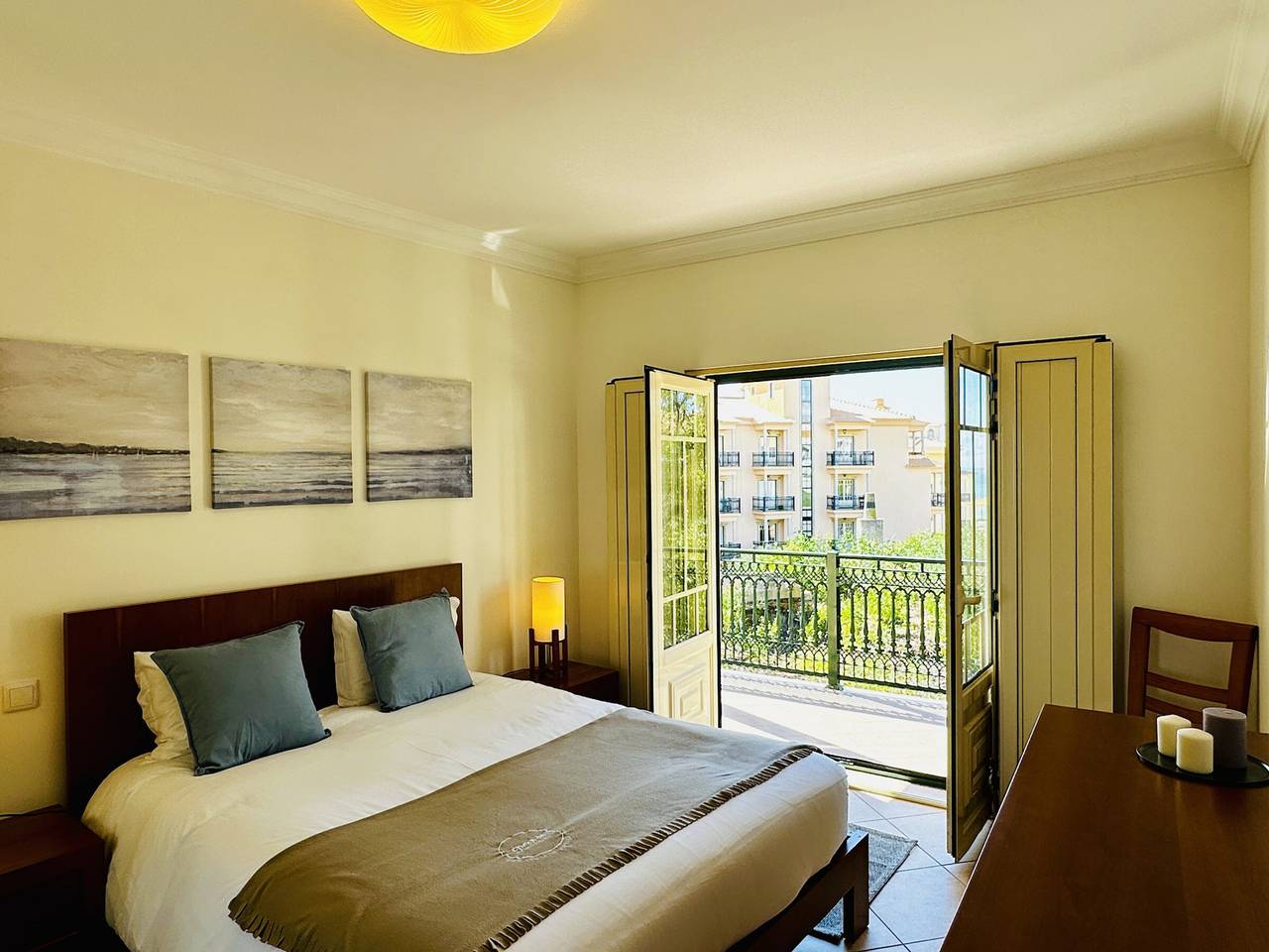 Entire apartment, Charming apartment in Albufeira with Wi-Fi near the beach in Praia da Oura, Albufeira