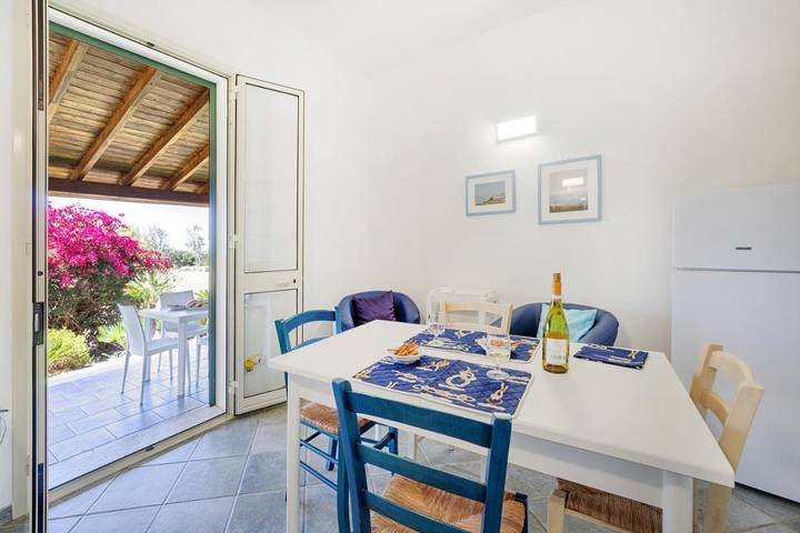 Location de vacances pour 4 personnes, avec vue et jardin à Sampieri - 3