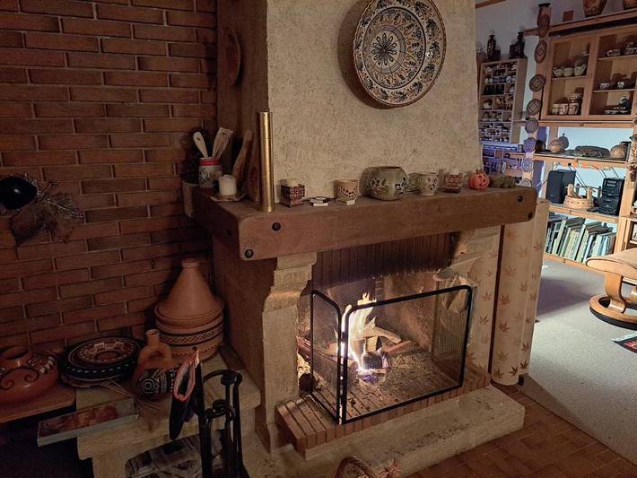 Location de vacances pour 6 personnes, avec vue ainsi que jardin et terrasse à Doucier - 3