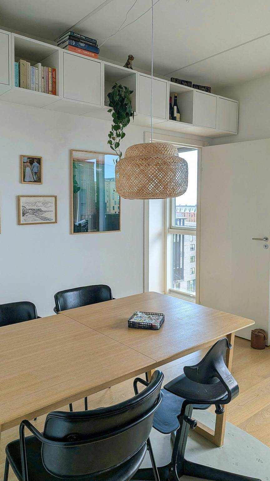 Hel lejlighed, Udsigt over vandet fra altanen på Amager in Amager, København