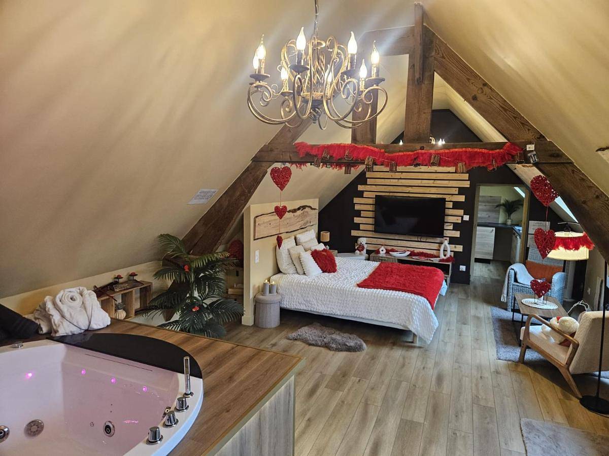 Appartement entier, Le Chalet, Escapade Spa & Jacuzzi Privé proche Lille in La Bassée, Région de Lille