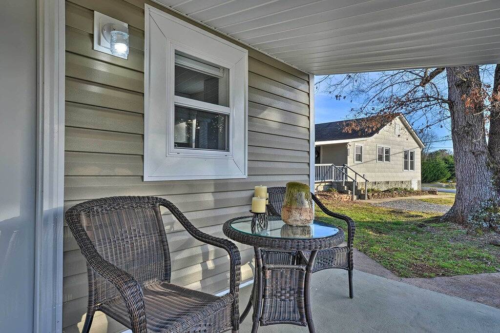 Ganze Wohnung, Neu! Blue Ridge Mtn Abode 24Mi zu The Blowing Rock in Caldwell County