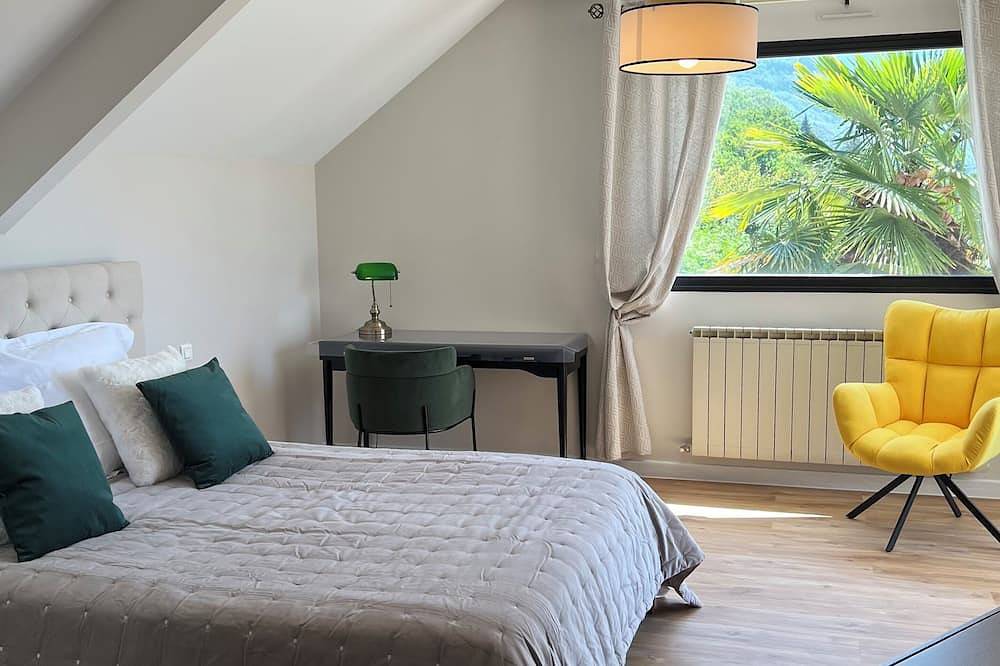 Magnifique villa 5 étoiles vue lac et montagnes climatisée in Veyrier-du-Lac, Région d'Annecy