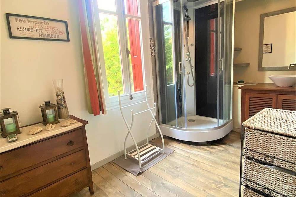 Can Massot - Alquiler Con Piscina Para 6 Personas in Eus, Región de Prades (Francia)