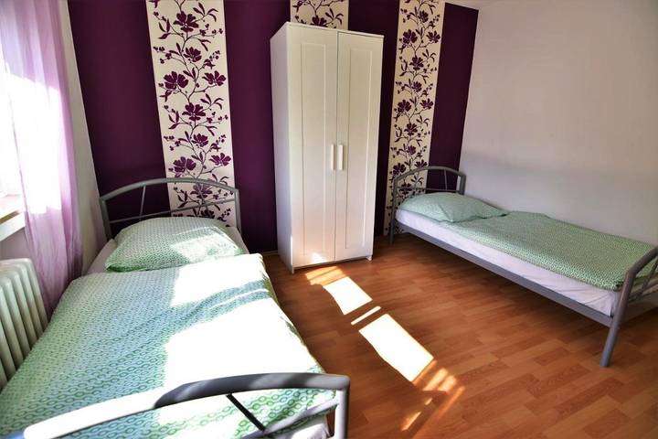 Ferienwohnung für 8 Personen, mit Terrasse und Garten sowie Ausblick in Sankt Augustin
