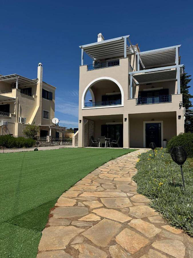 Appartement entier, Two-Bedroom Apartment with Balcony and Sea View in Ververouda, Porto Heli